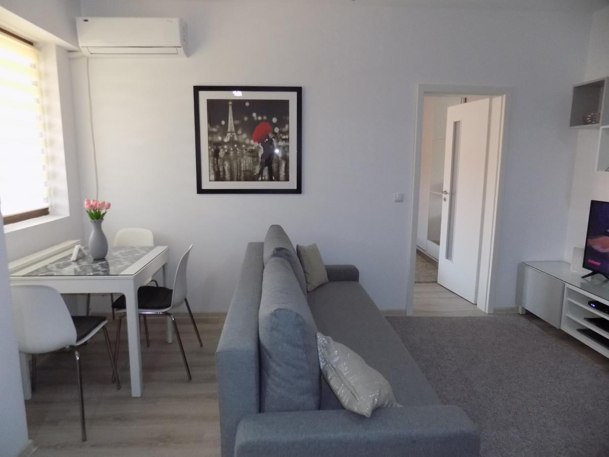 Rivera Apartments-Palasmall ياش المظهر الخارجي الصورة